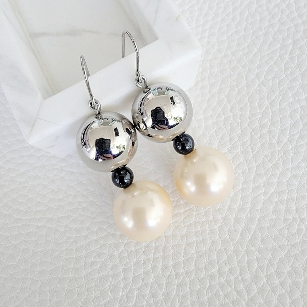 D&G silver and pearl drop earrings